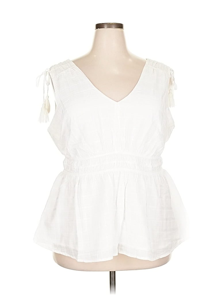 Pre-owned Torrid Casual Dress In White