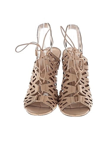 Pour La Victoire Heels (view 2)
