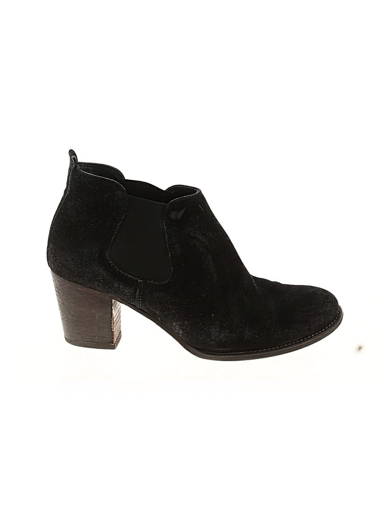 Click to view more detailed imagery on our partner's website Pre-owned Paul Green Ankle Boots In Black