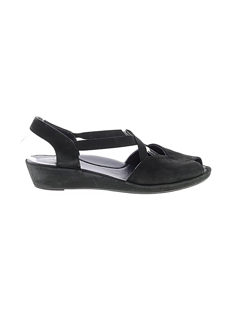 Pre-owned Vaneli Sandals In Black