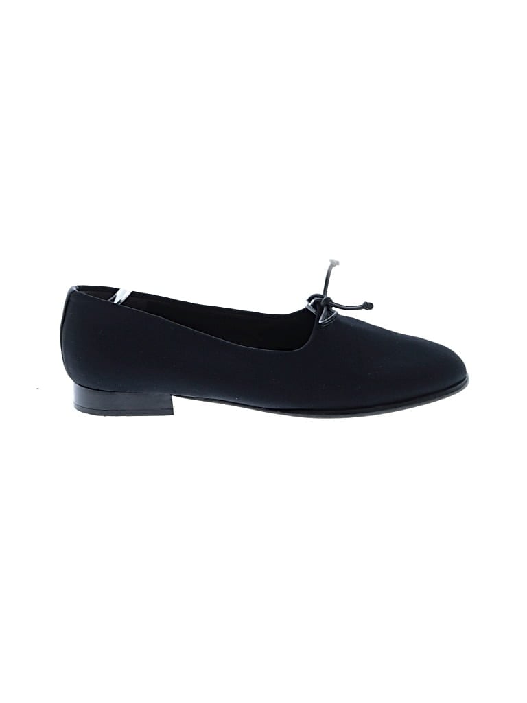 Pre-owned Stuart Weitzman Flats In Black