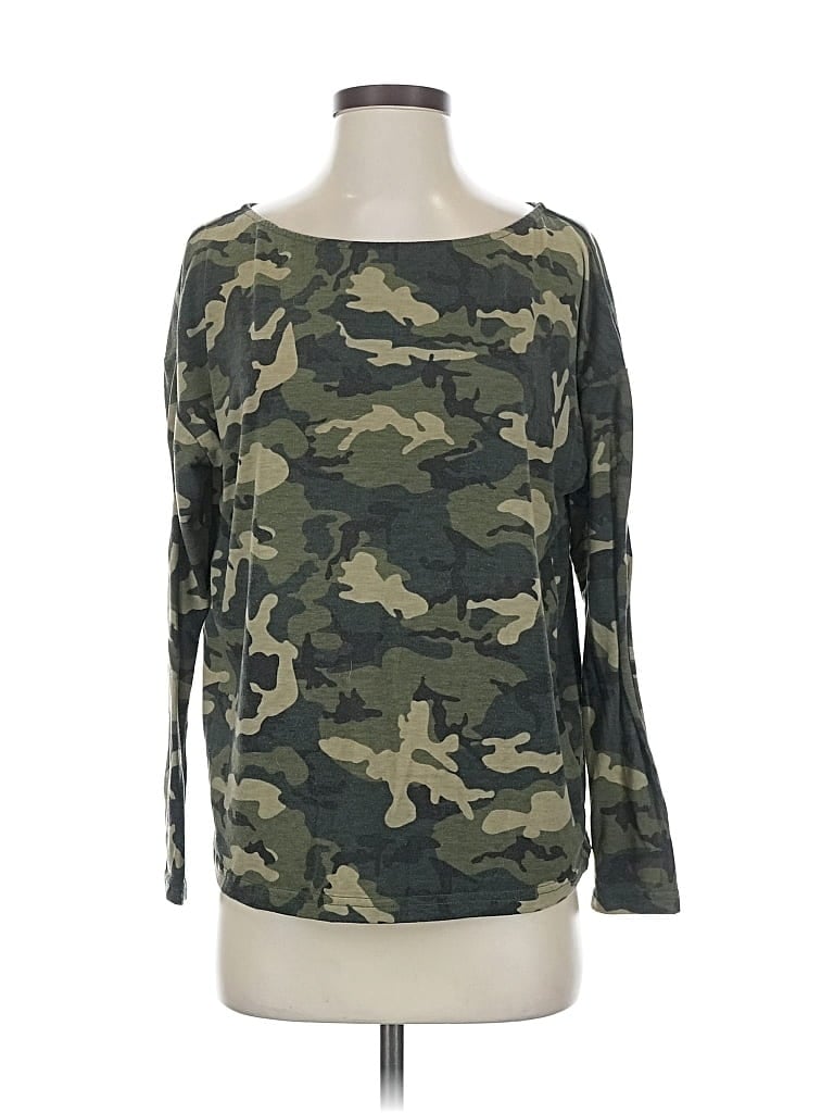 Pre-owned Bailey's Blossoms 3/4 Sleeve T-shirt In Green