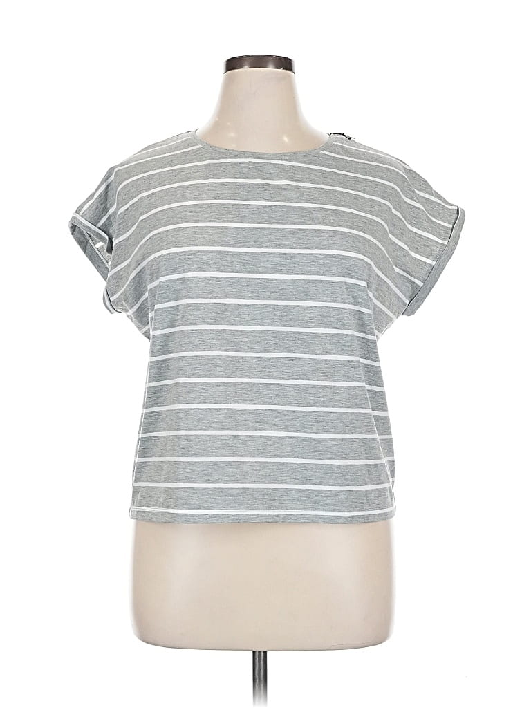 Zyia Active Short Sleeve T-shirt In Gray