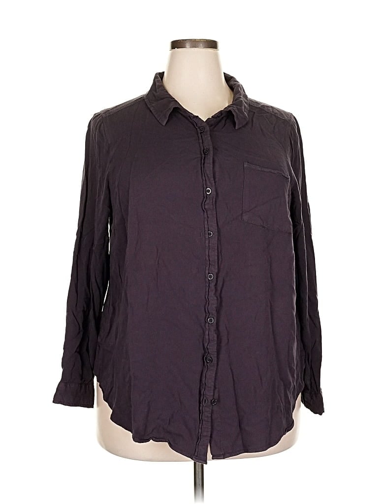 Pre-owned Torrid 3/4 Sleeve Button Down Shirt In Purple