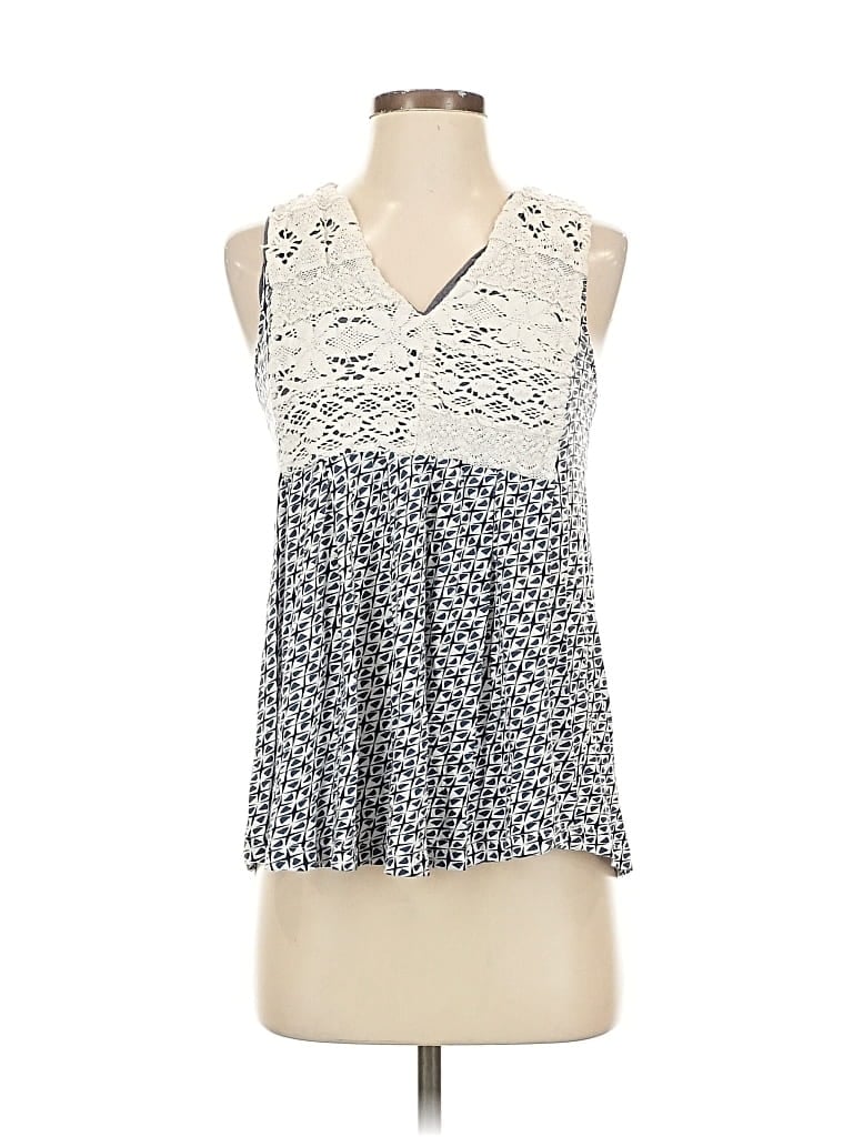 TINY Pre-owned Sleeveless Blouse In White