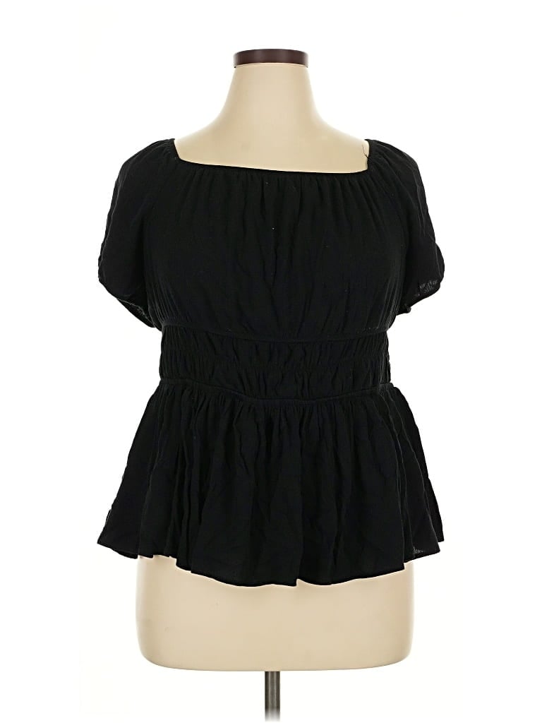 Pre-owned Torrid Short Sleeve Blouse In Black