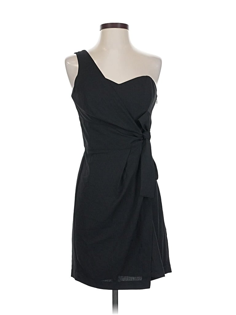 Club Monaco Cocktail Dress - Wrap: Black Solid Pattern Dresses - Used - Size 4