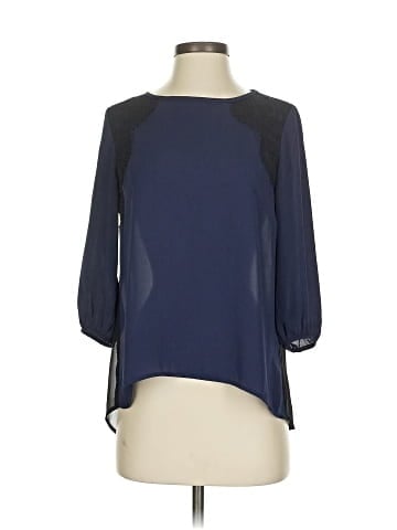 Soprano 3/4 Sleeve Blouse (view 1)