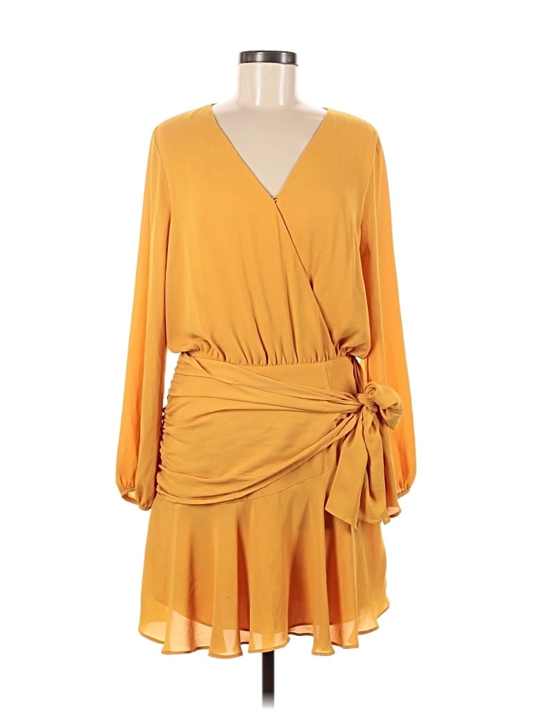 Pre-owned Krisa Casual Dress In Yellow