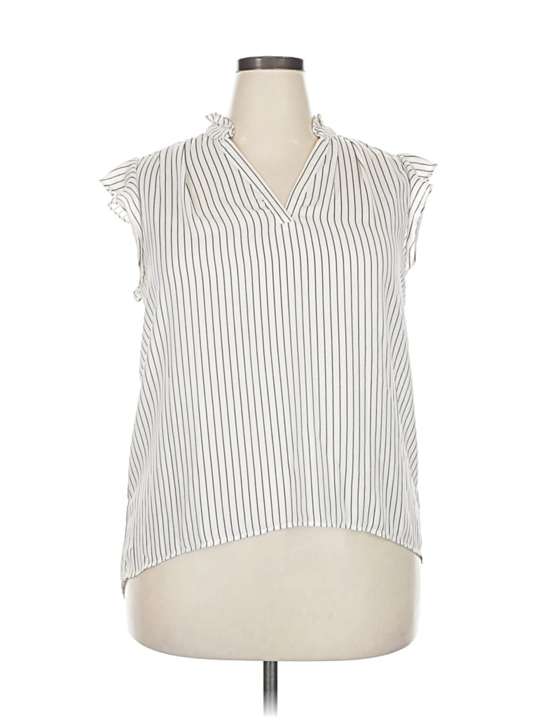 Pre-owned Who What Wear Sleeveless Blouse In White