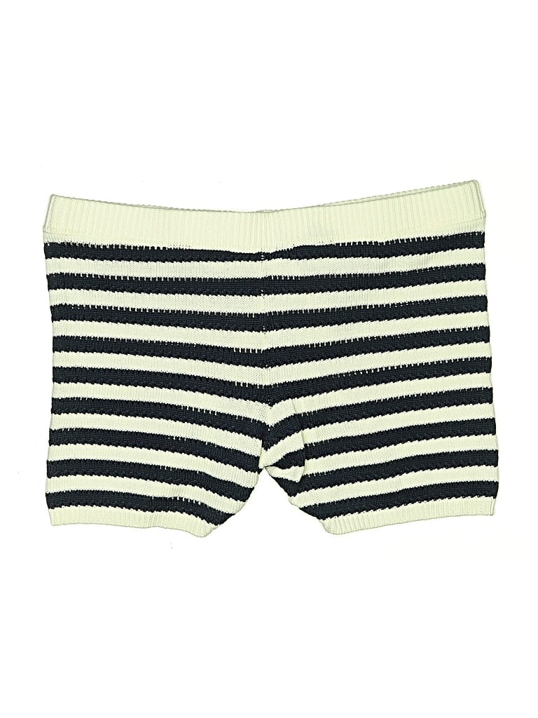 Pre-owned Flat White Shorts In Green