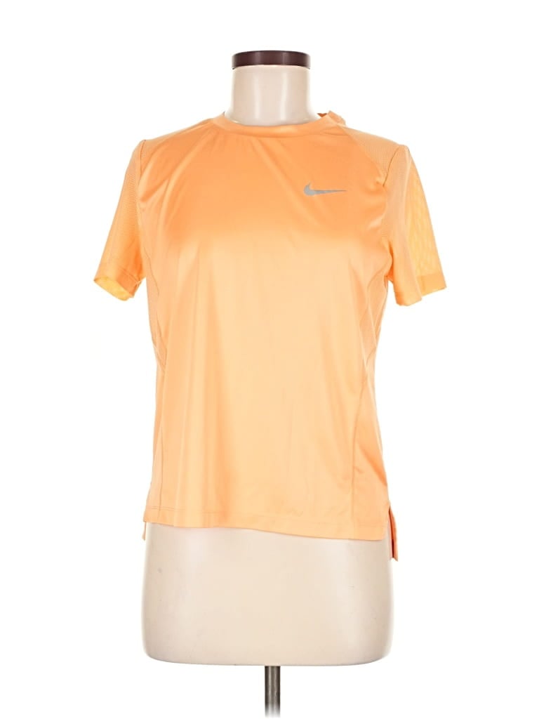 NIKE Pre-owned Active T-shirt In Orange