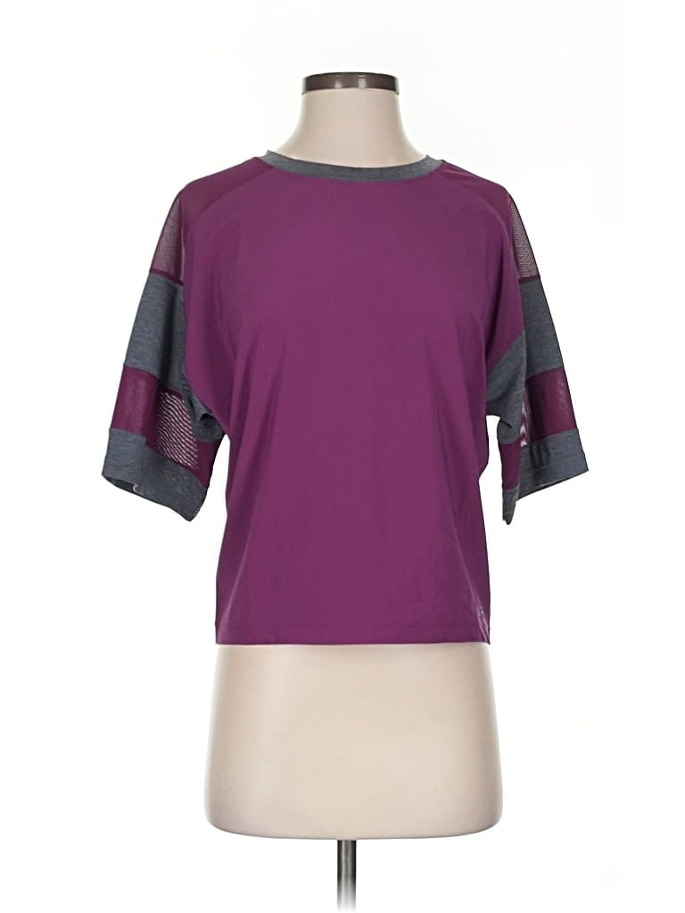 Pre-owned Nike Active T-shirt In Purple