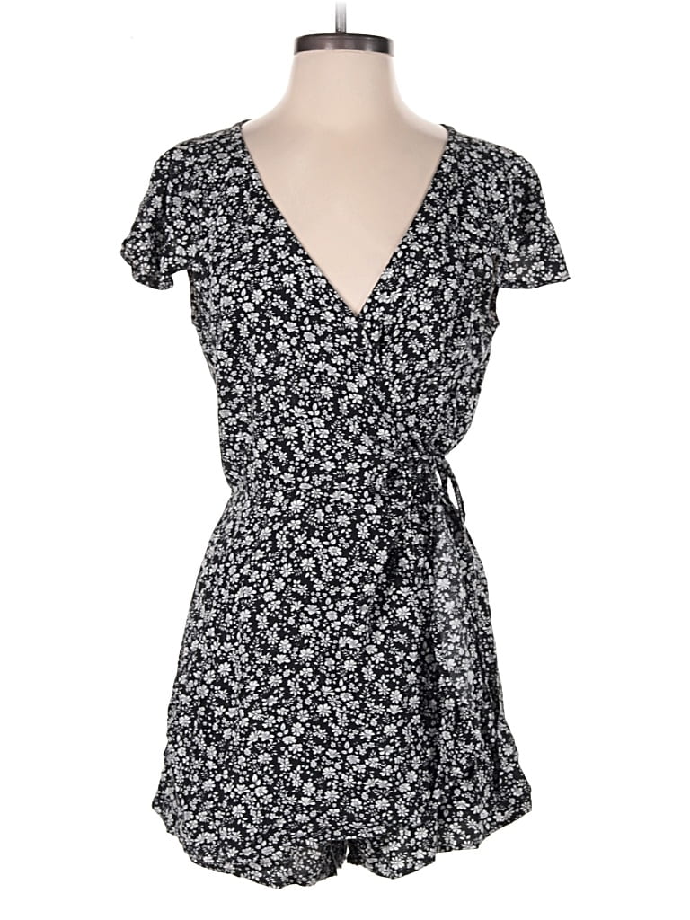 Pre-owned Hollister Romper In Black