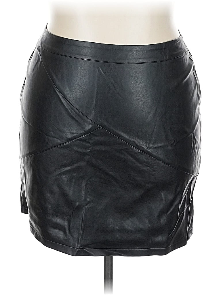 Pre-owned Mangopop Collection Faux Leather Skirt In Black