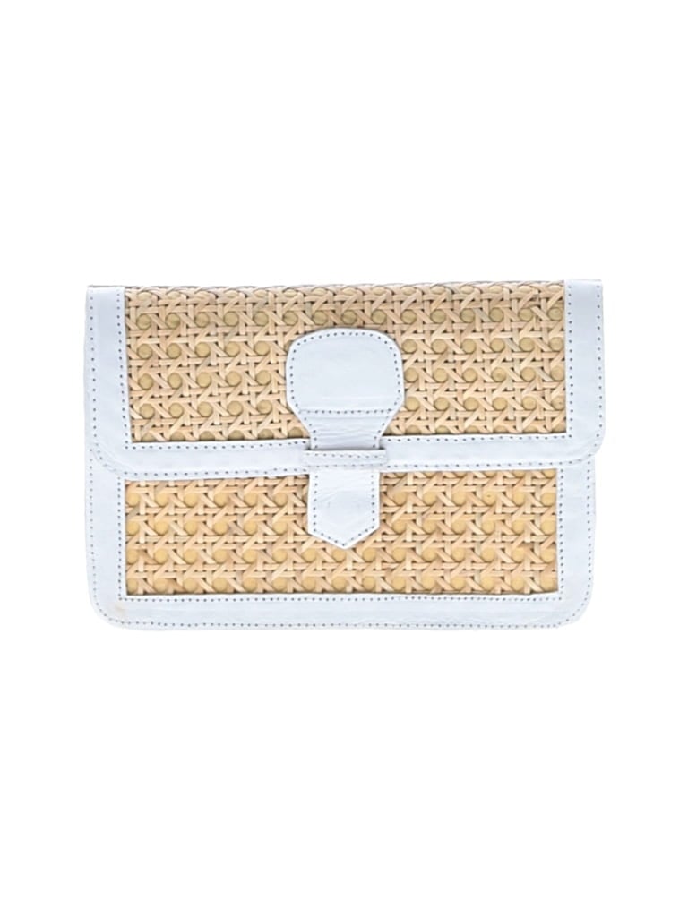 Click to view more detailed imagery on our partner's website Pre-owned Unbranded Clutch In White