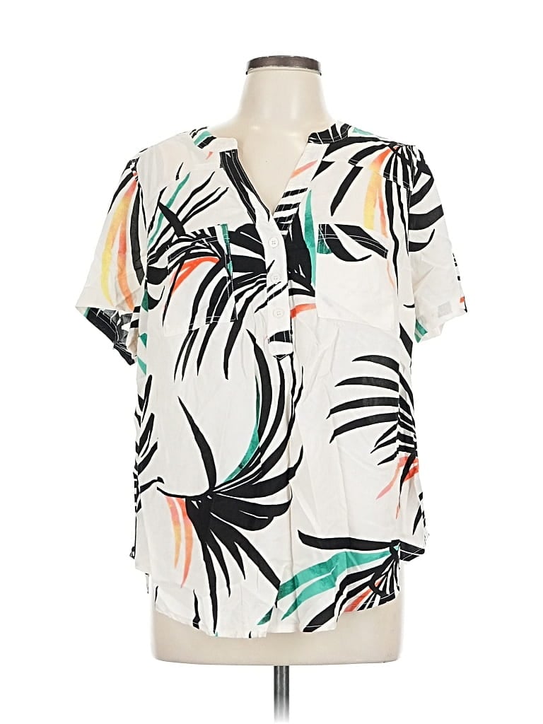 Pre-owned Torrid Short Sleeve Blouse In White