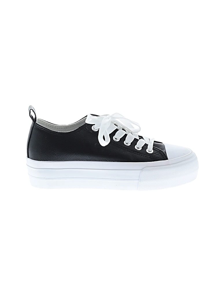Pre-owned Primark Sneakers In Black
