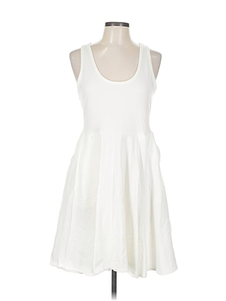 Pre-owned Torrid Casual Dress In White