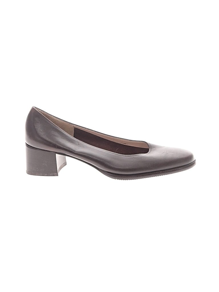 Pre-owned Ferragamo Flats In Brown