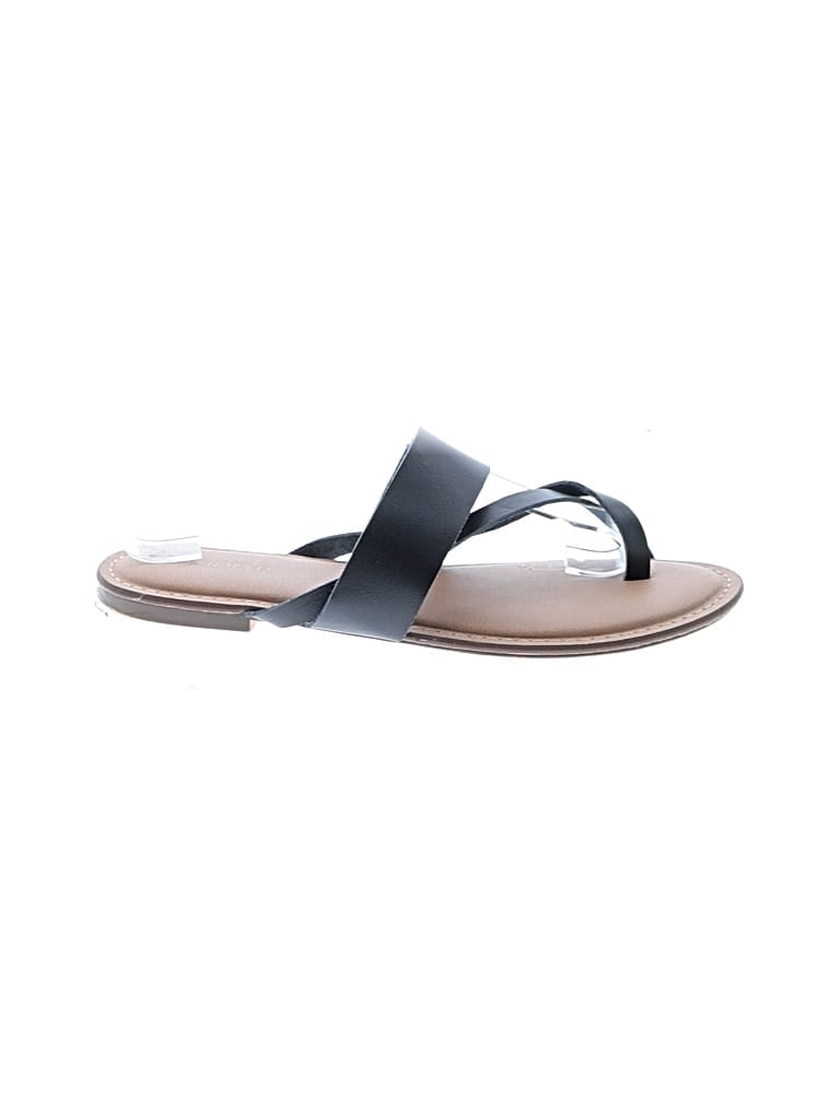 Pre-owned Torrid Sandals In Black