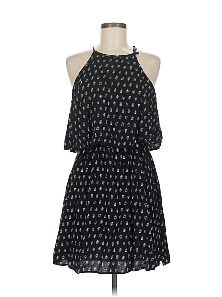 Pre-owned Xhilaration Casual Dress In Black