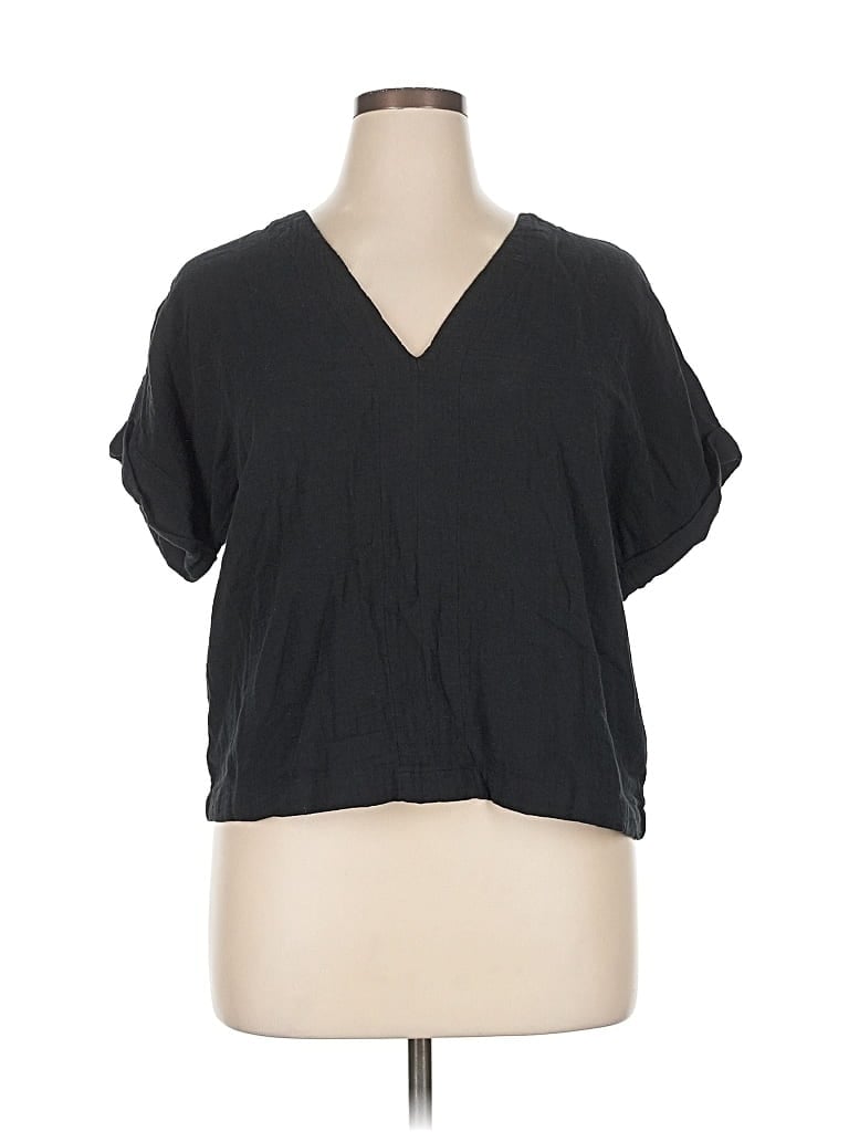 Pre-owned Universal Thread Short Sleeve Top Black V Neck Tops