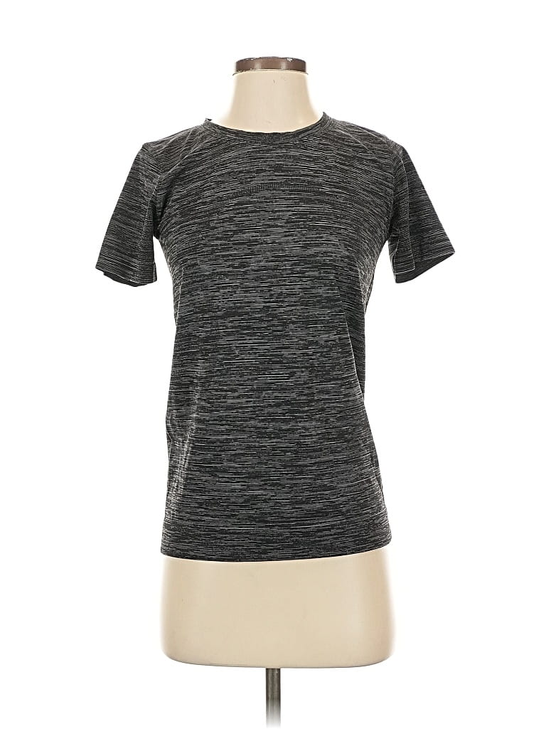 Pre-owned Lululemon Athletica Active T-shirt In Gray
