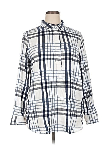 Liz Claiborne Long Sleeve Button-Down Shirt (view 1)