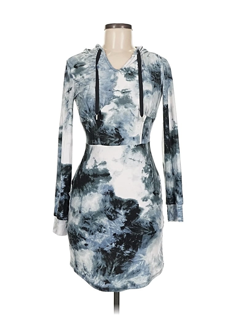 Pre-owned Derek Heart Long Sleeve T-shirt In Blue