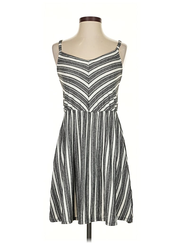 Pre-owned Universal Thread Casual Dress In Gray