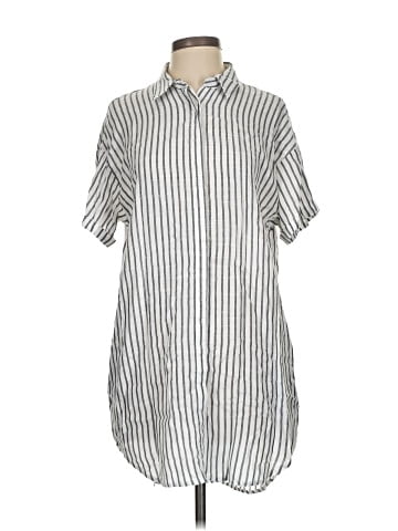 Red Carter Short Sleeve Button-Down Shirt (view 1)