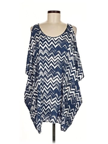 Cool Change 3/4 Sleeve Blouse (view 1)