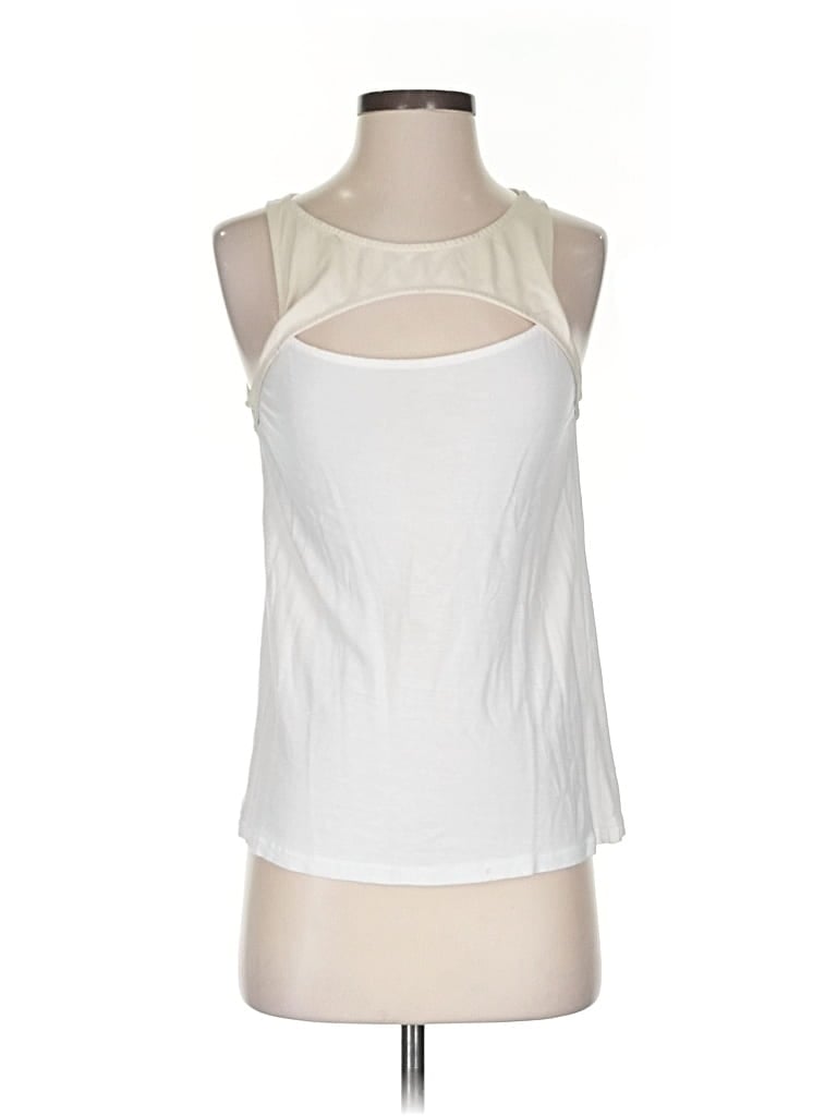 Click to view more detailed imagery on our partner's website Pre-owned Zara Sleeveless Top White Halter Neckline Tops