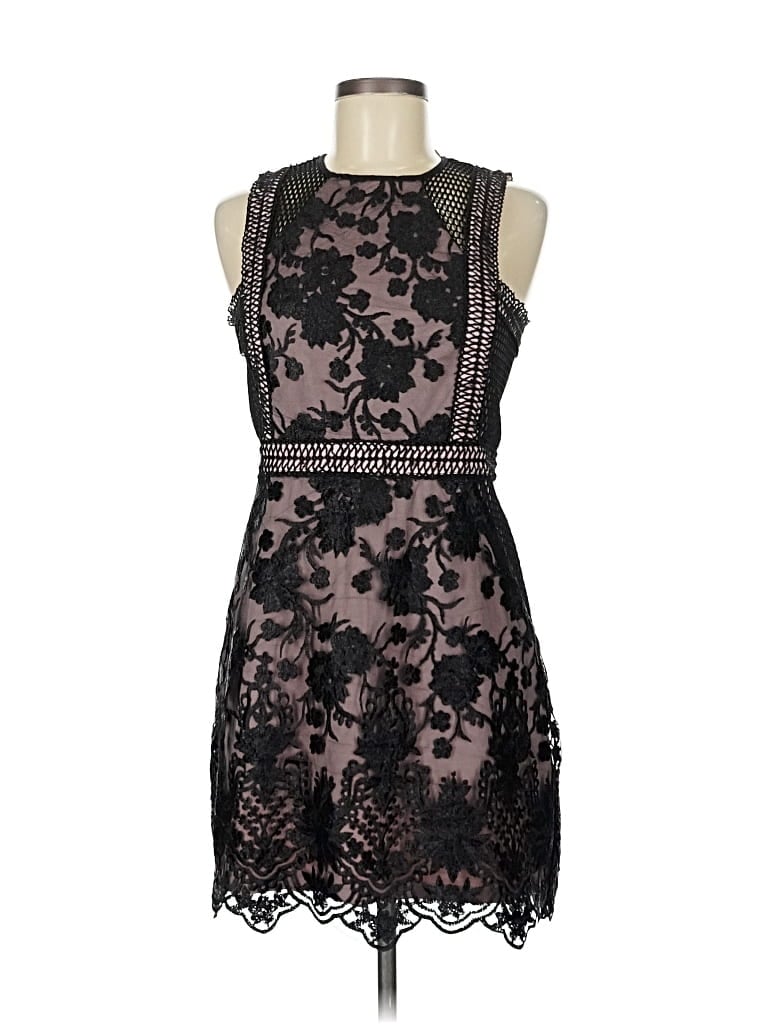 En Creme Cocktail Dress In Black