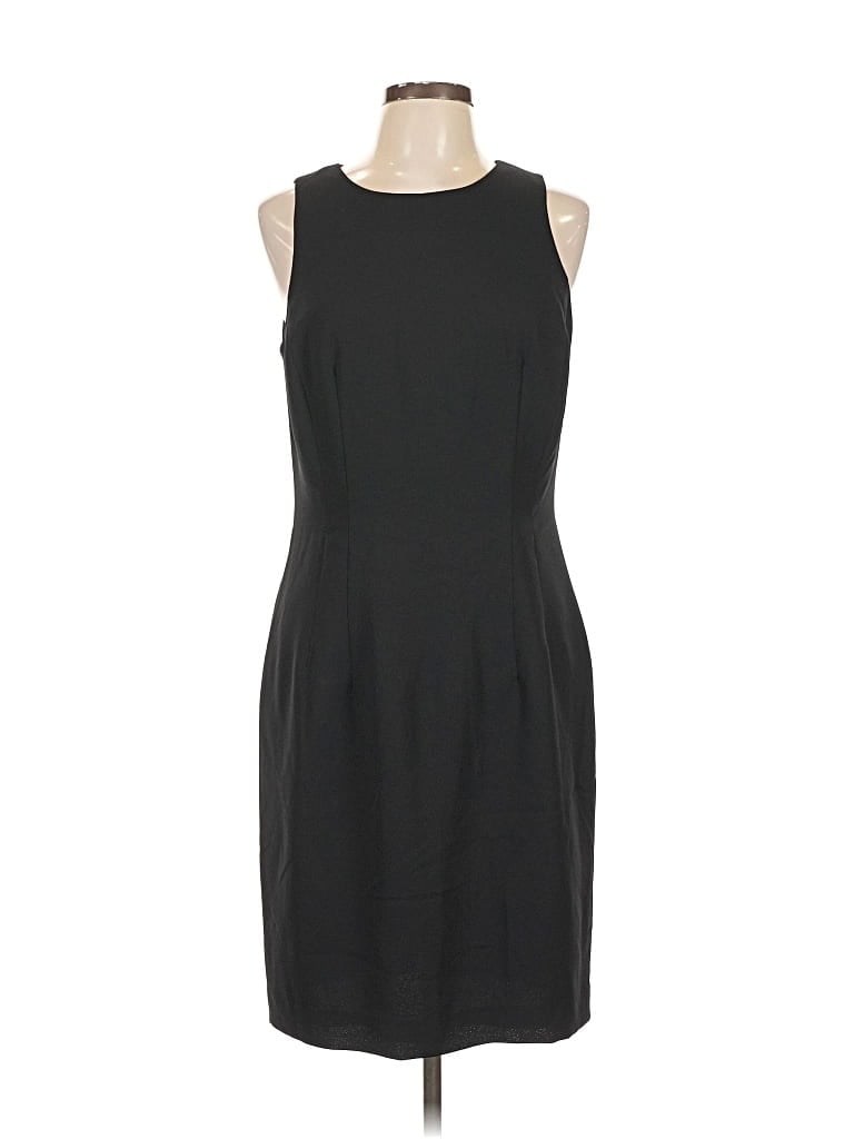 Click to view more detailed imagery on our partner's website Pre-owned Maggy London Cocktail Dress In Black