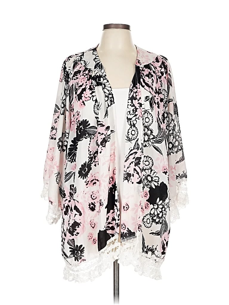Click to view more detailed imagery on our partner's website Pre-owned Jodifl Kimono In Pink