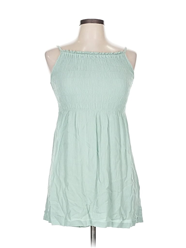 Click to view more detailed imagery on our partner's website Pre-owned Roxy Casual Dress In Green