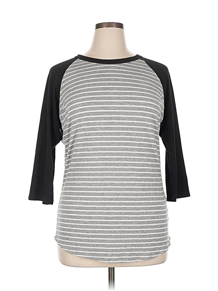 Pre-owned Lularoe 3/4 Sleeve T-shirt In Gray