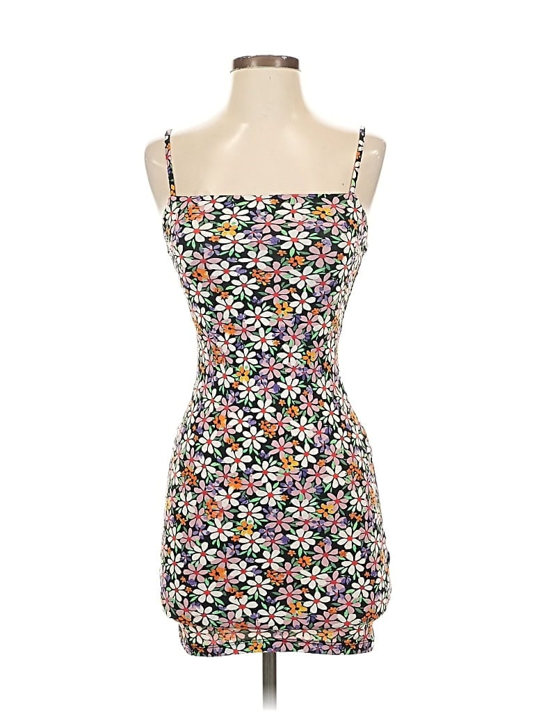 Click to view more detailed imagery on our partner's website Pre-owned Zara Cocktail Dress In Black