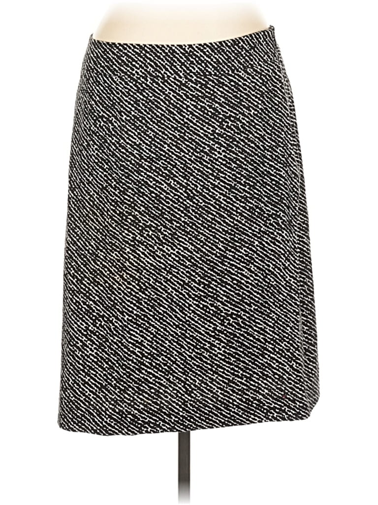 Click to view more detailed imagery on our partner's website Pre-owned New York And Company Casual Skirt In Gray