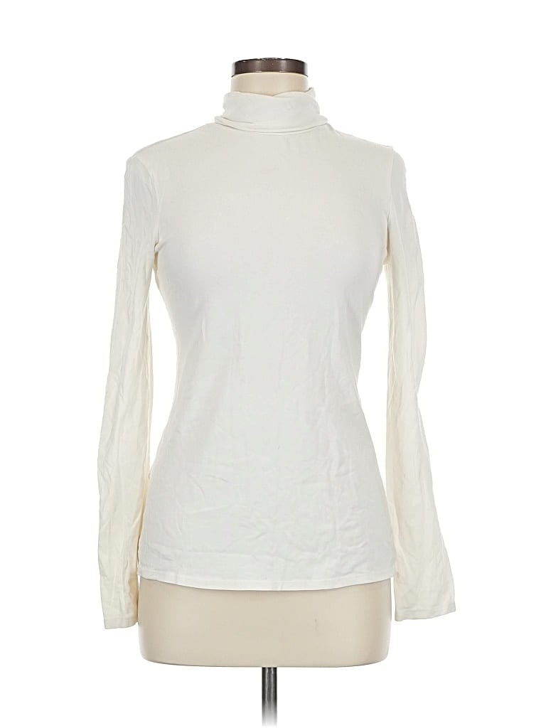 Click to view more detailed imagery on our partner's website Pre-owned Express Long Sleeve Turtleneck In White