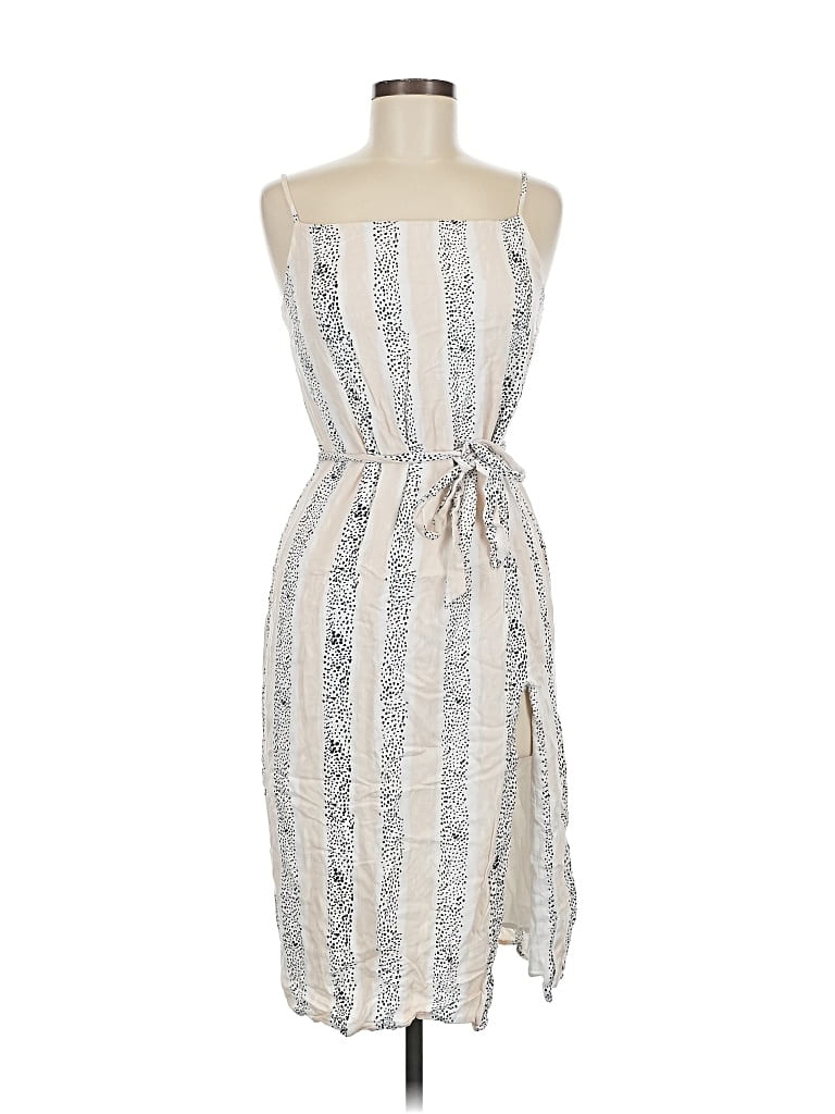 Click to view more detailed imagery on our partner's website Pre-owned Minkpink Casual Dress In White