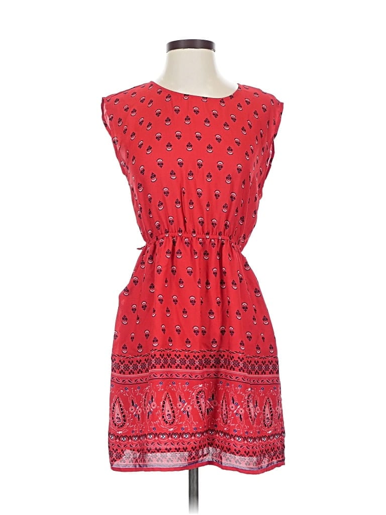 Click to view more detailed imagery on our partner's website Pre-owned Forever 21 Casual Dress In Red