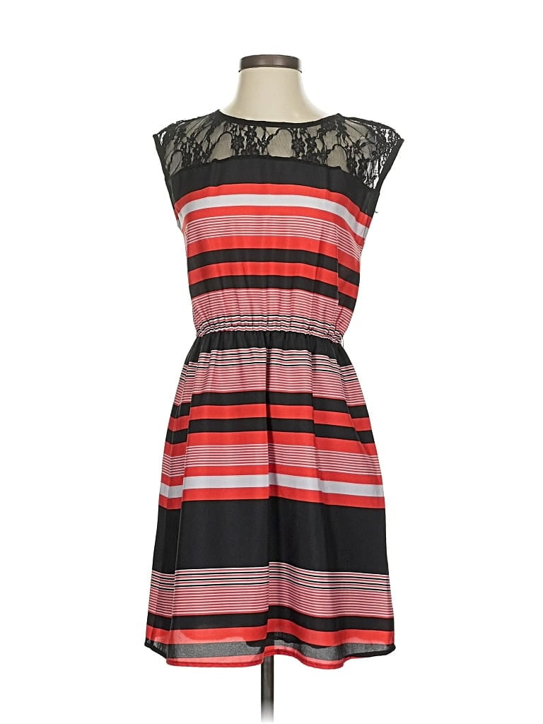 Pre-owned Vanity Casual Dress In Red