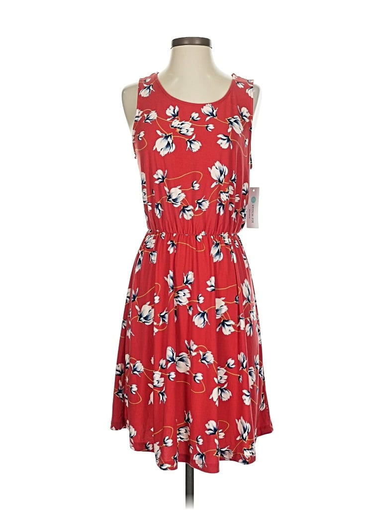 Click to view more detailed imagery on our partner's website Pre-owned French Grey Casual Dress In Red