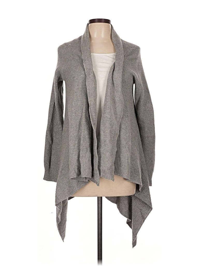 Click to view more detailed imagery on our partner's website Pre-owned Vineyard Vines Cardigan Sweater In Gray