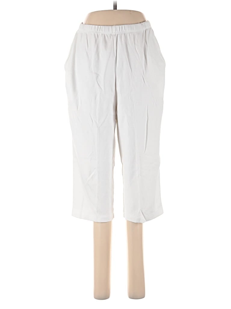 Click to view more detailed imagery on our partner's website Pre-owned Lands' End Casual Pants In White