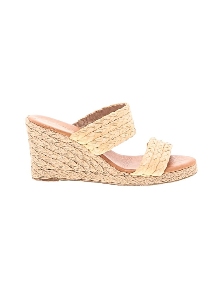 Pre-owned Andre Assous Wedges In Brown