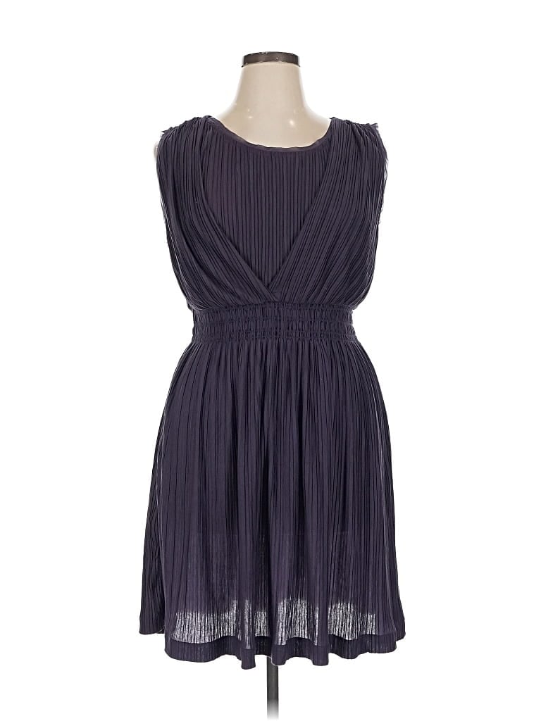 Click to view more detailed imagery on our partner's website Pre-owned Simply Vera Vera Wang Cocktail Dress In Gray